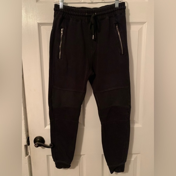 Pull&Bear Joggers - Men’s Small - Size 30 - Picture 1 of 3